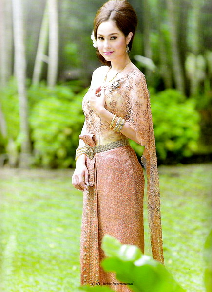 泰国传统服饰及饰品